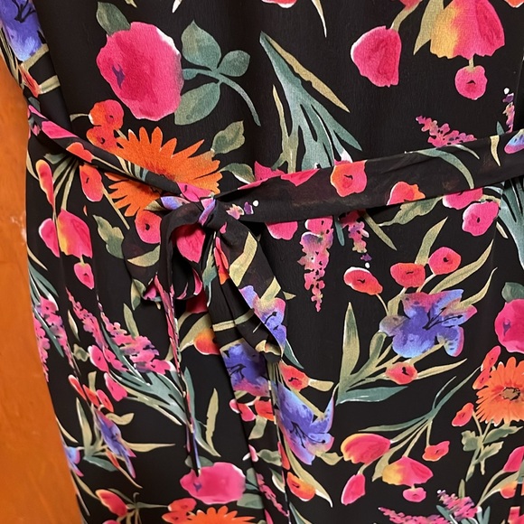 Coldwater Creek Black Floral Fully Lined Sleeveless Dress Size 10P - Picture 9 of 9